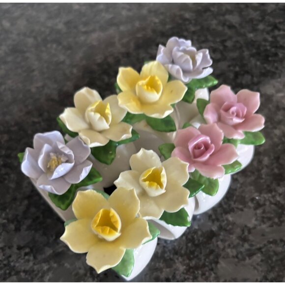 Set Of 8 Diamantine China Floral Napkin Rings Pink Roses & Yellow Daffodils - Picture 15 of 16